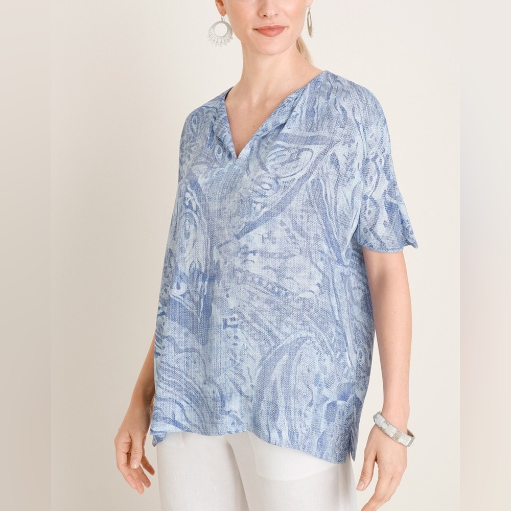 Chicos Blue White Patterned Split Neck Oversized … - image 1